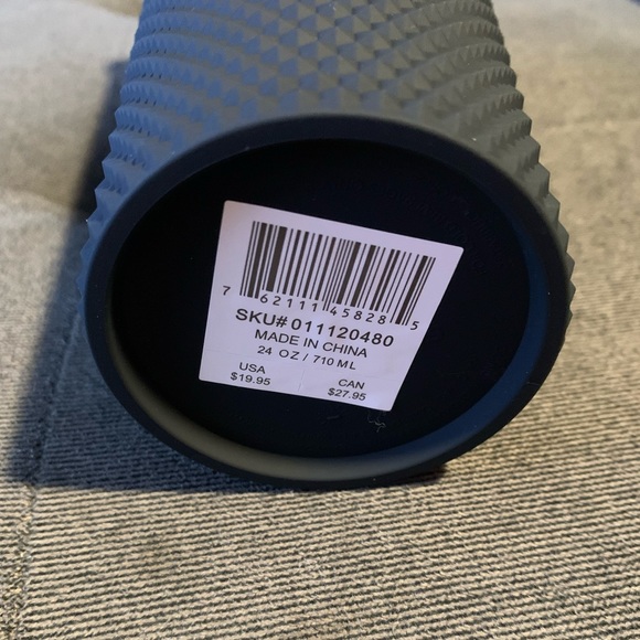 Starbucks Matte Black Studded Tumbler - Picture 5 of 6